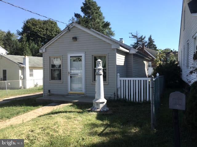 9 Irwin Ave, New Castle, DE 19720
