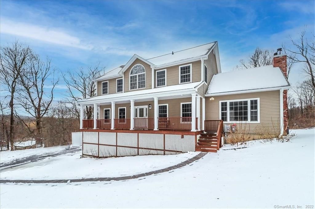 17A Perry Ln, Oxford, CT 06478