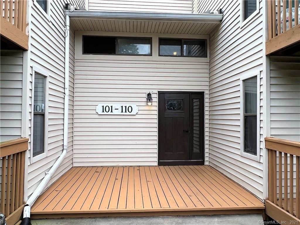 110 Woodland Dr #110, Cromwell, CT 06416