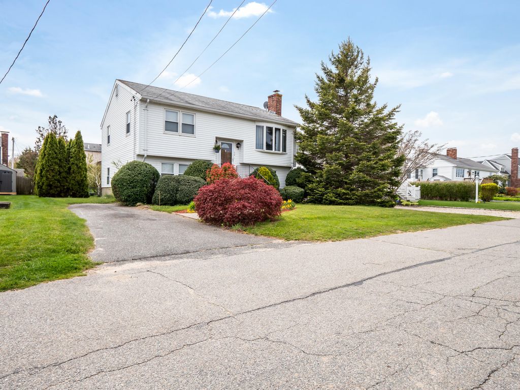 50 Tupper Avenue, Sandwich, MA 02563