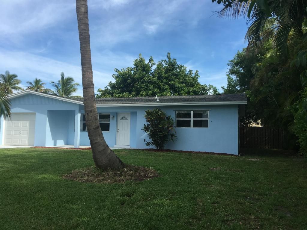 1806 Plover Ave, Fort Pierce, FL 2 Bed, 2 Bath Single 1806 Plover Ave, Fort Pierce, FL 2 Bed, 2 Bath Single