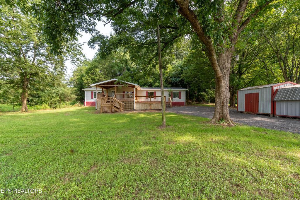 142 County Road 70, Riceville, TN 37370
