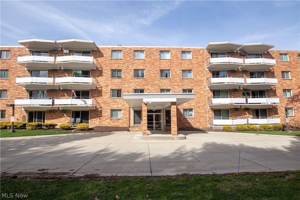 521 Tollis Pkwy #398, Broadview Heights, OH 44147