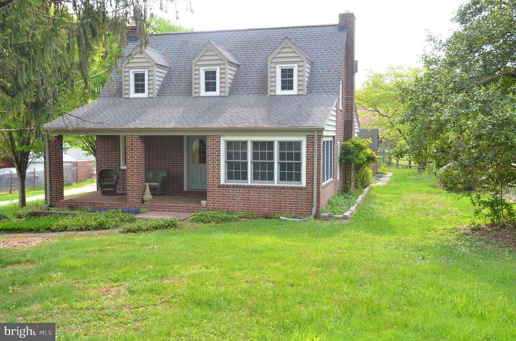 11907 Manor Rd, Glen Arm, MD 3 Bed, 2 Bath SingleFamily Home 53