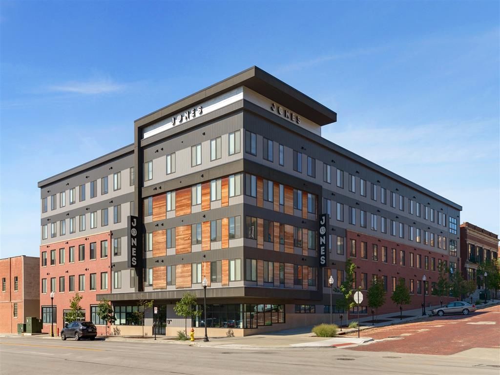 1301 Jones St, Omaha, NE 68102