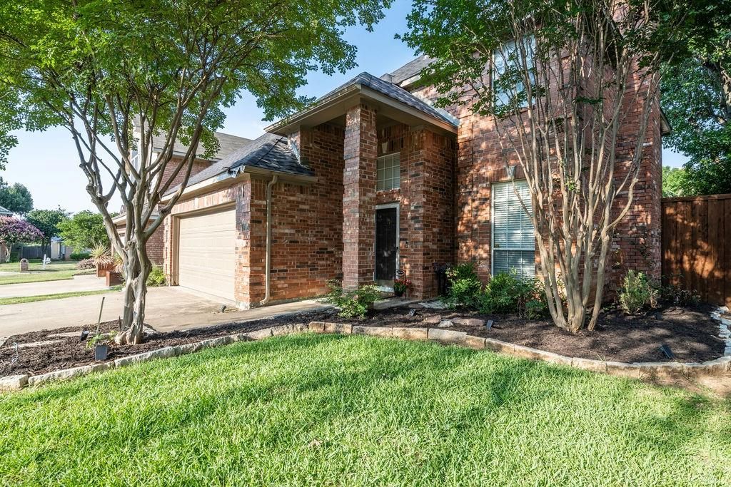 1712 Foxchase Ln, Grapevine, TX 76051