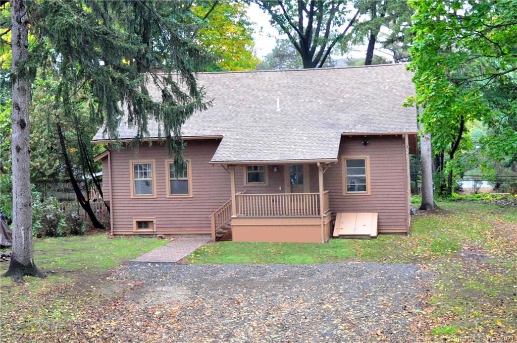 880 S Quaker Ln, West Hartford, CT 06110