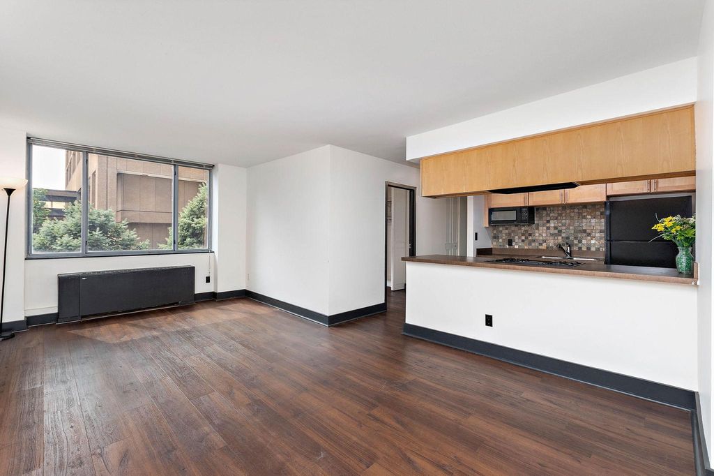 600 E 8th St, Kansas City, MO 64106