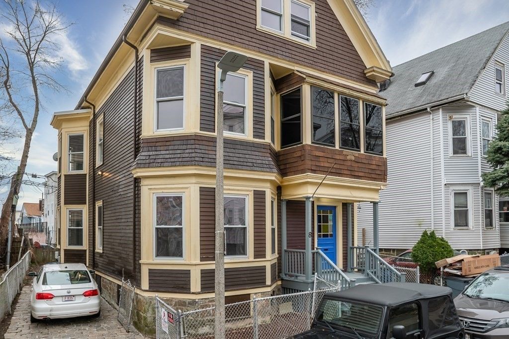 8 Hecla St, Dorchester, MA 02122