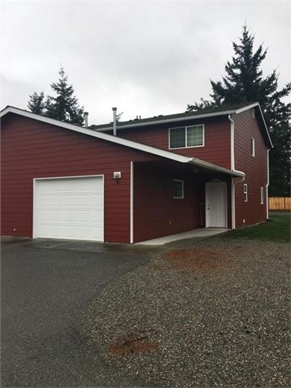 676 NW Paragon Pl #1, Oak Harbor, WA 98277