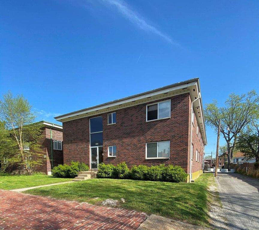 3443 Connecticut St, Saint Louis, MO 63118