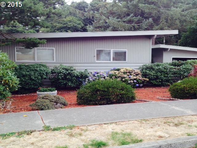 404 Chinook Ave, Astoria, OR 97103