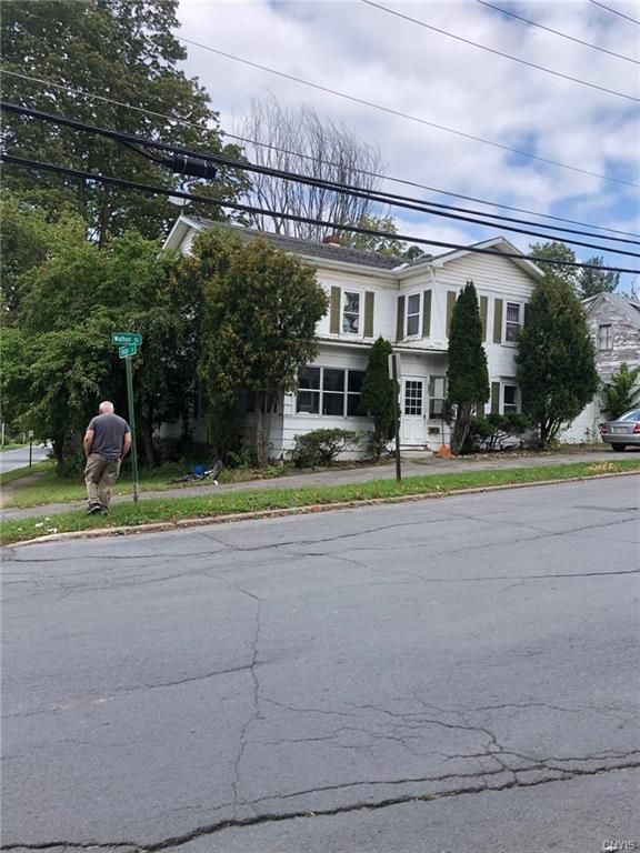 93 Walton St, Alexandria Bay, NY 13607