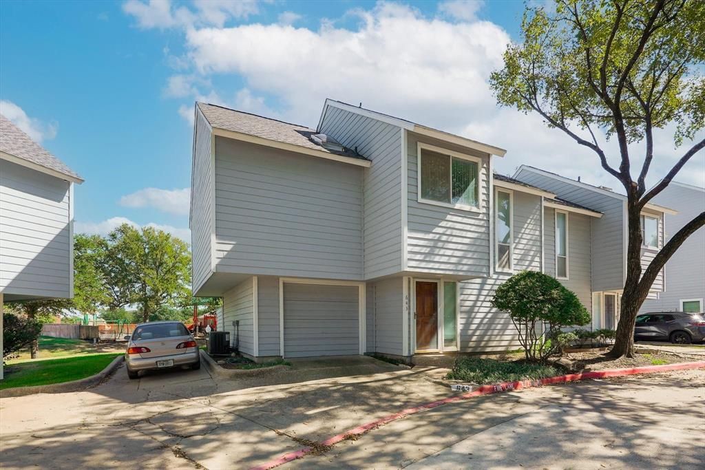 643 Cimarron Trl #643, Irving, TX 75063