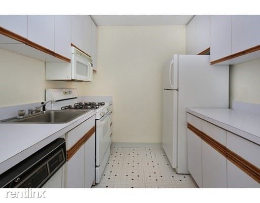 44 Washington St, Brookline, MA 02445