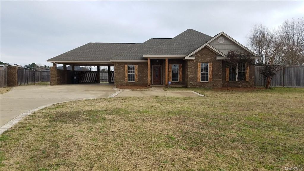 129 Shelton Ln, Deatsville, AL 36022