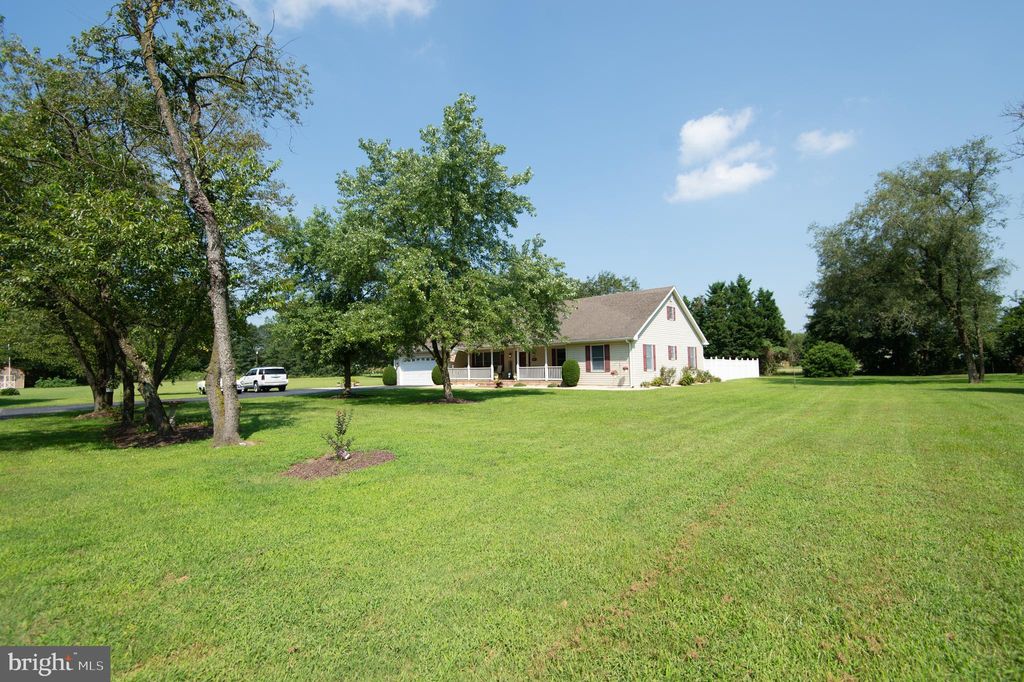 5510 Maple Dr, Federalsburg, MD 21632