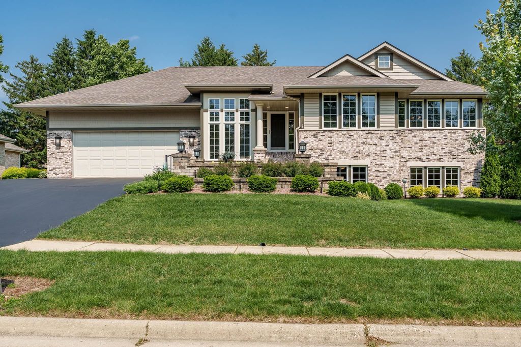 1272 Willowick Ln, Rockford, IL 61108