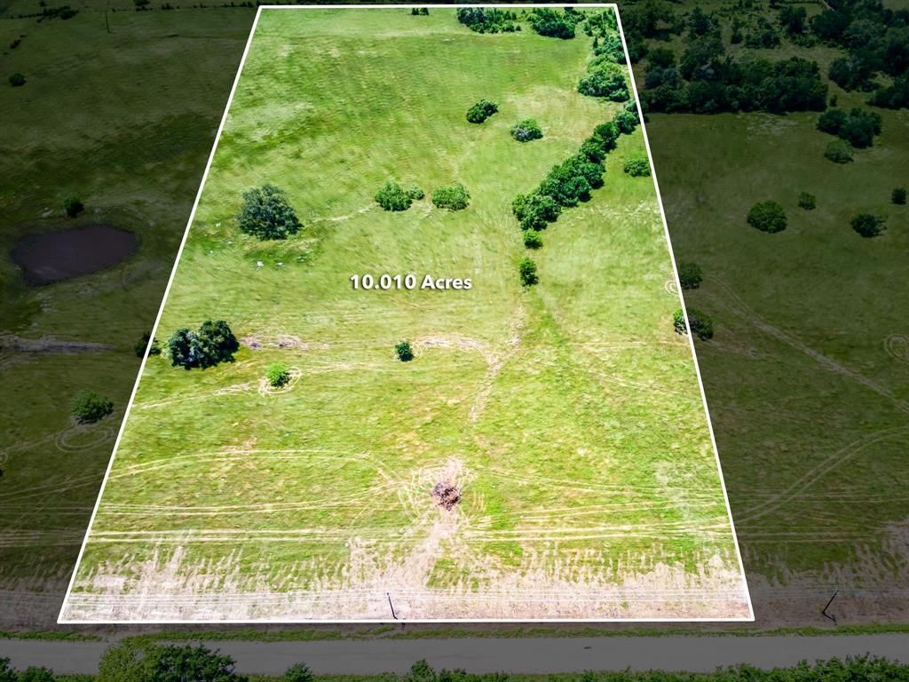 7 Lomax Harmel Rd #7, Burton, TX 77835