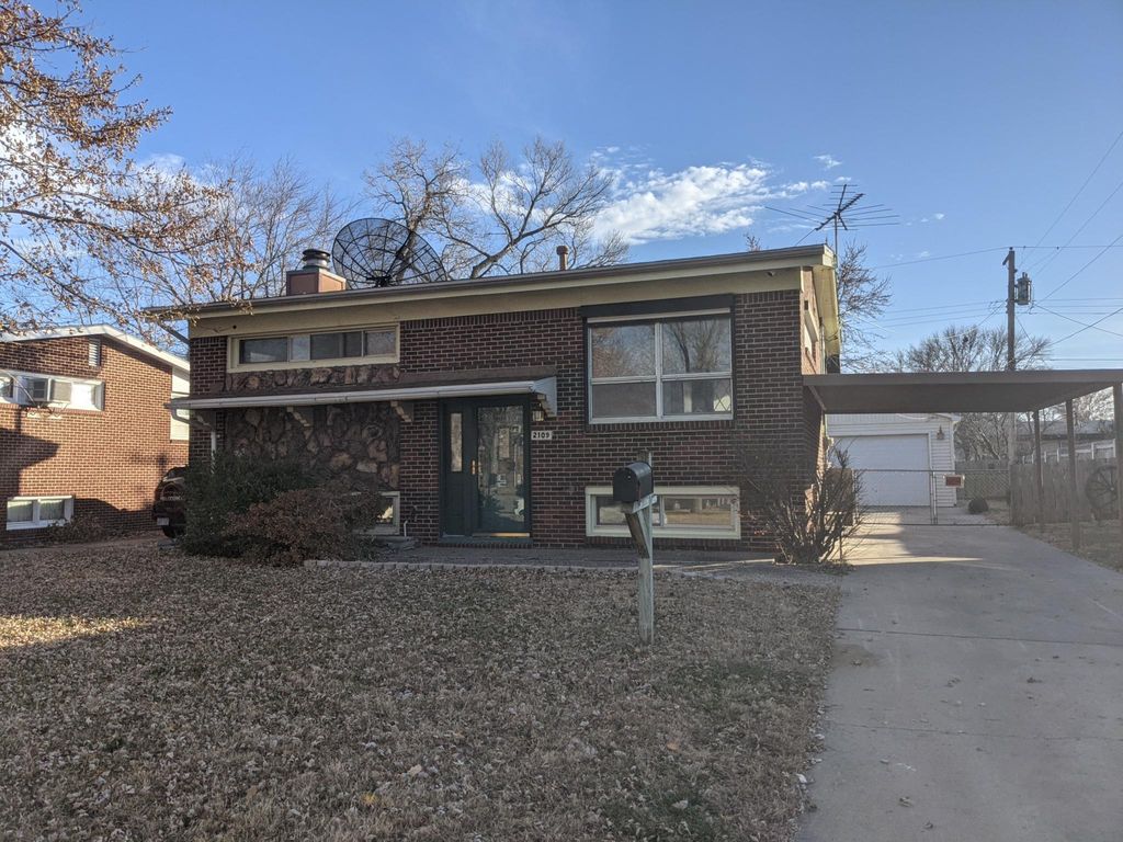 2109 W  Grant Ave, Wichita, KS 67213