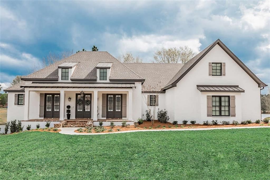 Farmhouse 2100 Plan in Heyman Community of Iola, Iola, TX 77861