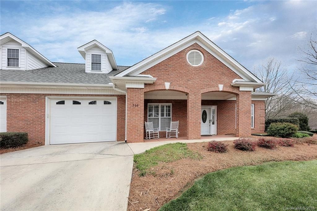 306 Knops Nob Dr, Mooresville, NC 3 Bed, 2 Bath 306 Knops Nob Dr, Mooresville, NC 3 Bed, 2 Bath