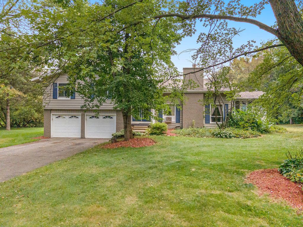 7990 W Michigan Ave, Parma, MI 49269