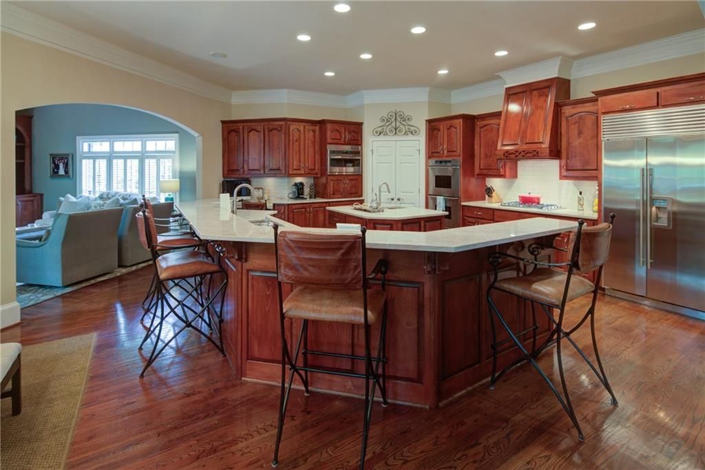 210 Atlanta Providence Ct, Milton, GA 6 Bed, 6 Bath SingleFamily