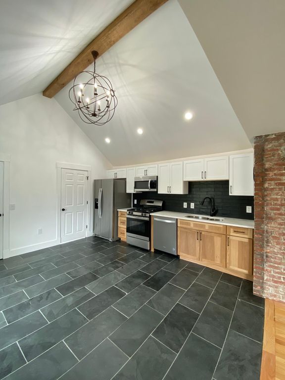 107 N Main Ave, Scranton, PA 18519