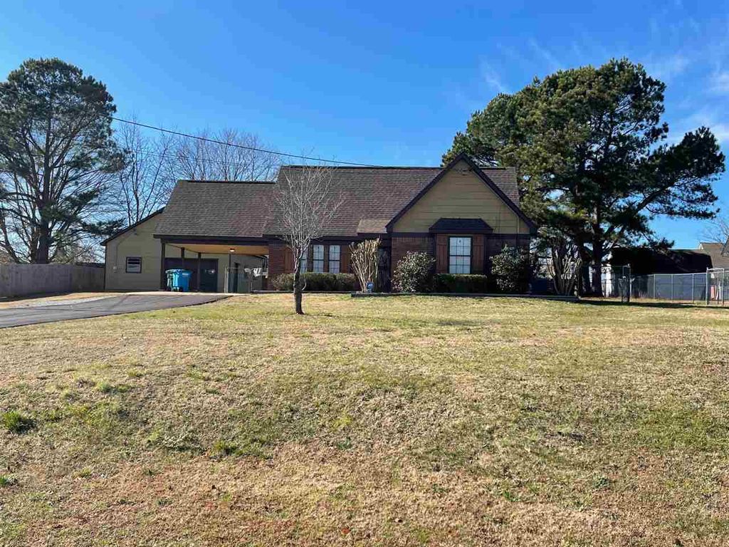 399 Blaydes Dr, Atoka, TN 38004