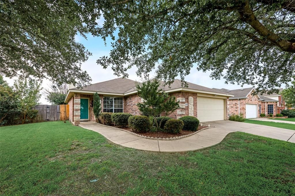 2103 Cardinal Dr, Forney, TX 75126