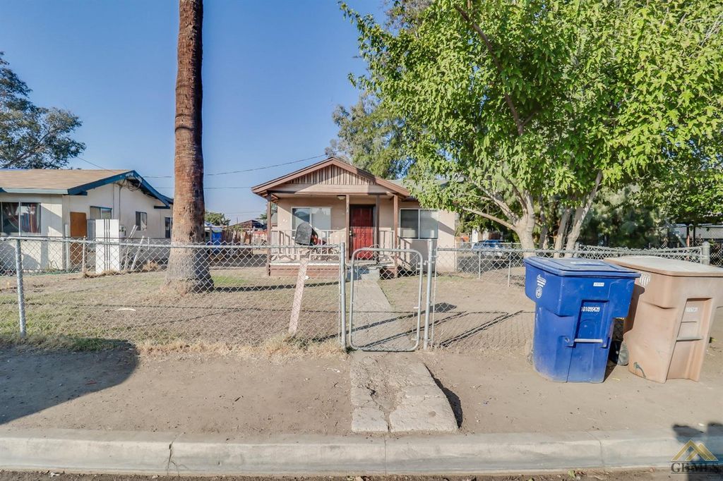 916 25th St, Bakersfield, CA 93301