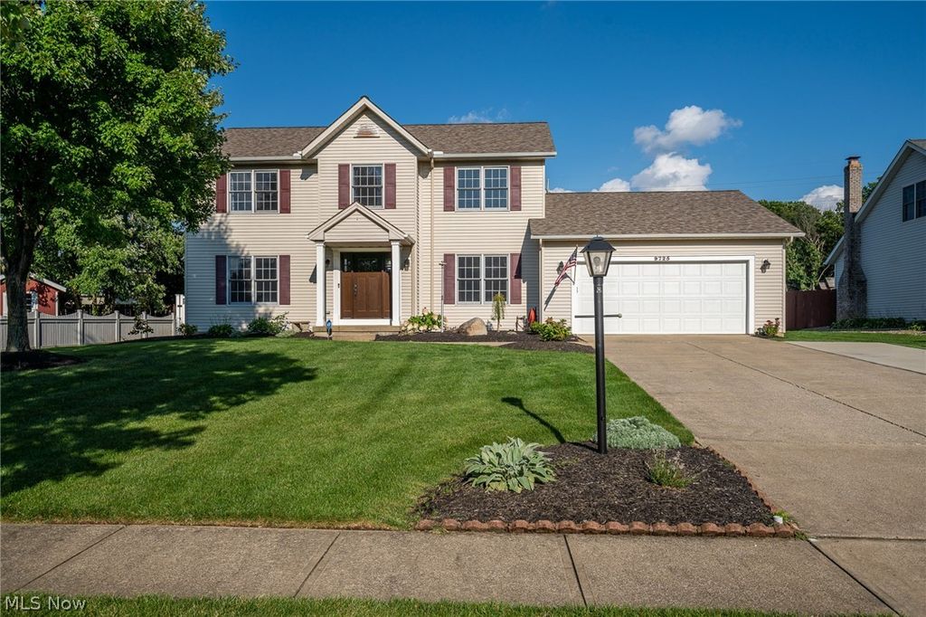 9725 Woodhurst Dr, Strongsville, OH 44136 Trulia