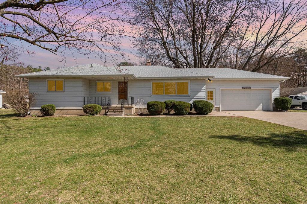 1621 S Poseyville Rd, Midland, MI 48640 See Estimated Value