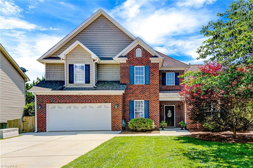 895 Cameron Village Dr, Winston Salem, NC 5 Bed, 4 Bath