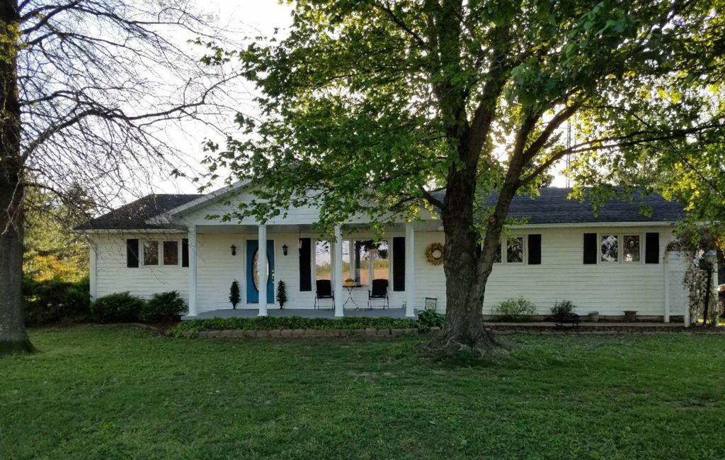 1395 County Road 975 E, Broughton, IL 62817 Trulia