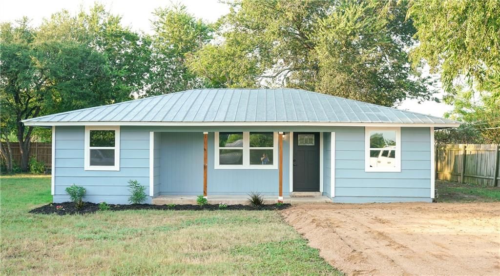 803 Maple St, Bastrop, TX 78602