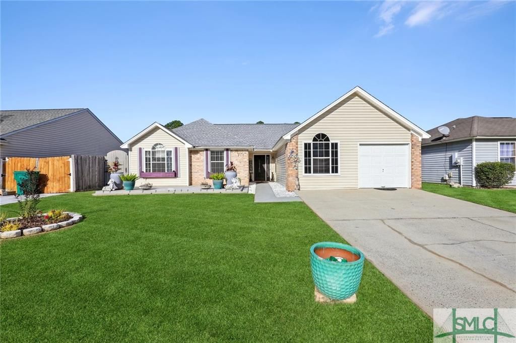 210 Finn Cir, Savannah, GA 31419