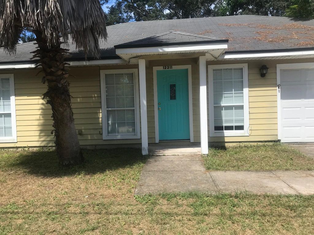 12211 Biarritz St, Jacksonville, FL 32224