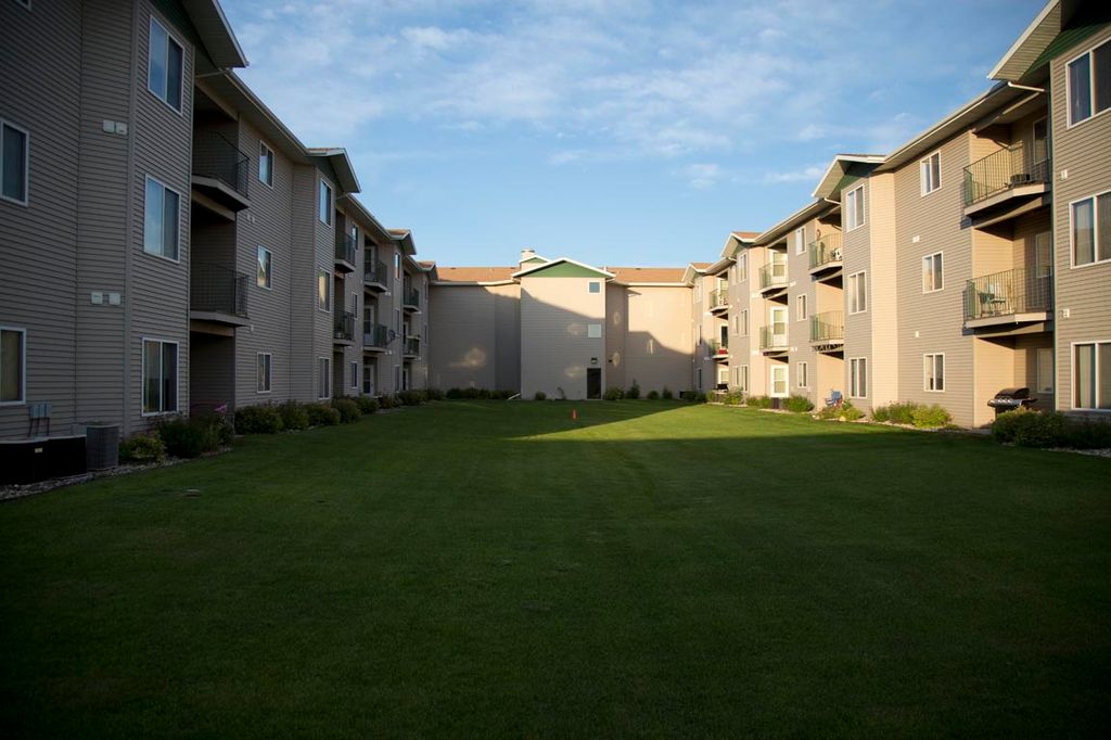 Cottonwood Apartment Homes Bismarck, ND Trulia