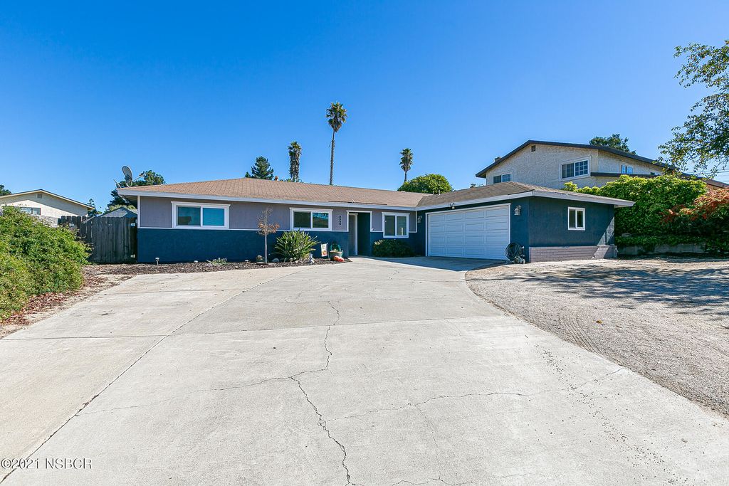 4086 Hillview Rd, Santa Maria, CA 93455