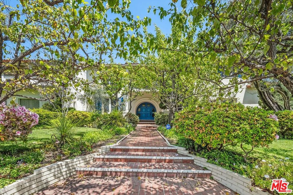 809 N Hillcrest Rd Beverly Hills Ca 90210 608 N Hillcrest Rd, Beverly Hills, CA 90210 - See Est. Value, Schools