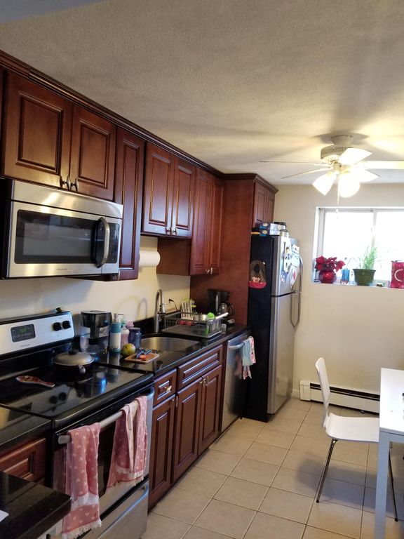 40 Westgate Rd #6, Chestnut Hill, MA 02467