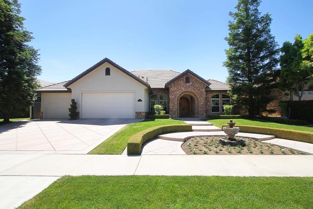 12517 Harrington St, Bakersfield, CA 5 Bed, 3 Bath SingleFamily Home