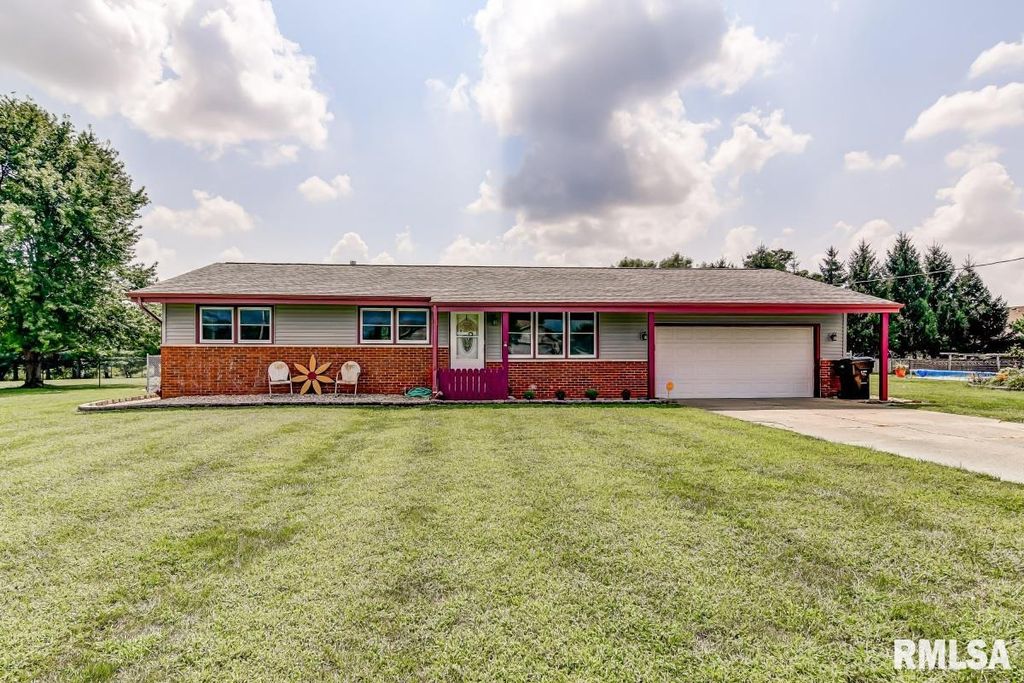 205 Witt St, Loami, IL 62661 Trulia