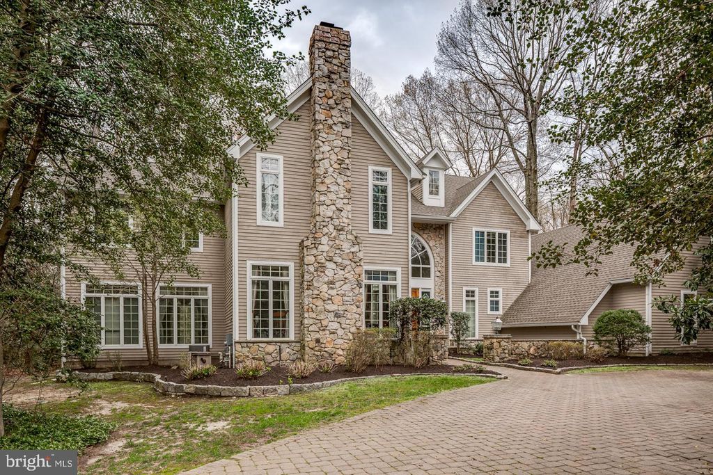 5 Prestwick Dr, Voorhees, NJ 08043