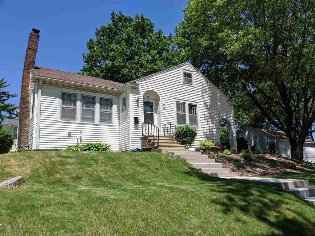 721 W 17th St, Cedar Falls, IA 50613 Trulia