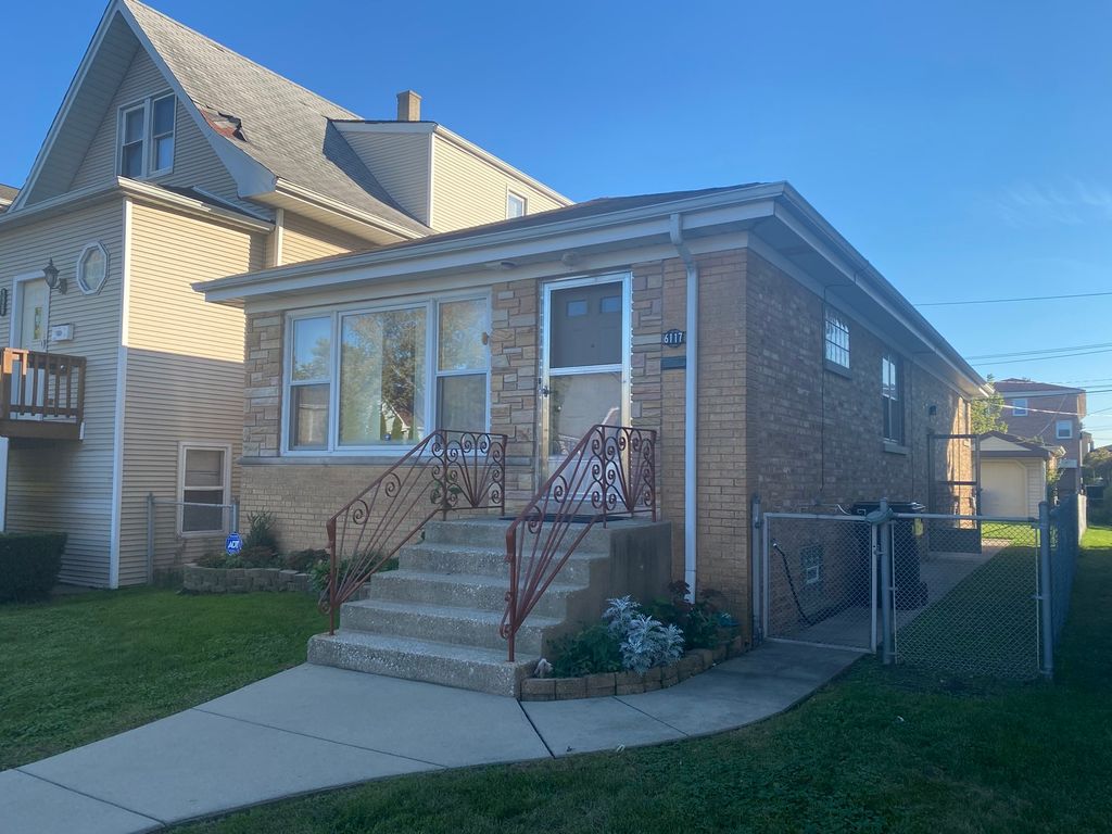 6117 W Giddings St, Chicago, IL 60630
