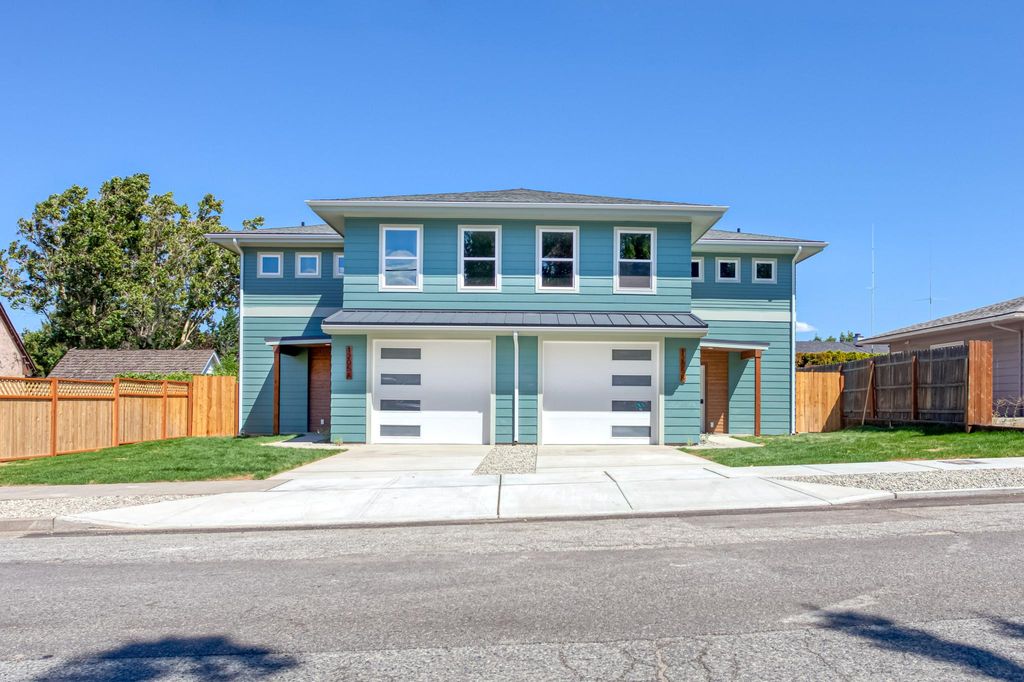 1205A S Fuller St, Wenatchee, WA 98801