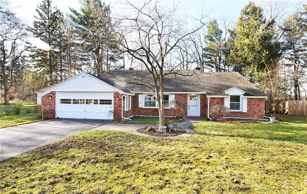 53 Crescent Rd, Fairport, NY 14450